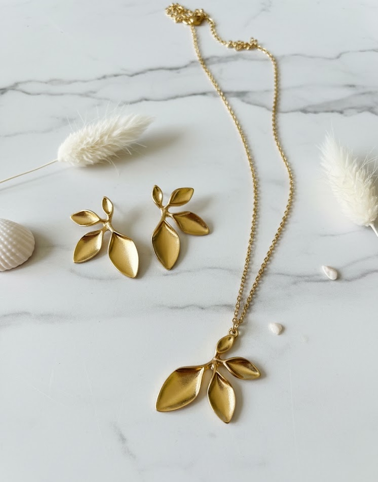 Gold Leaf Necklace & Earring Set